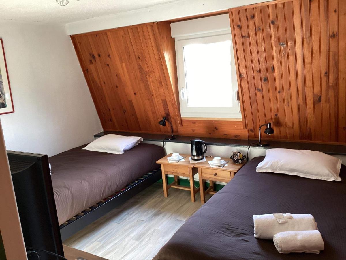 Chooz Auberge De La Voute מראה חיצוני תמונה