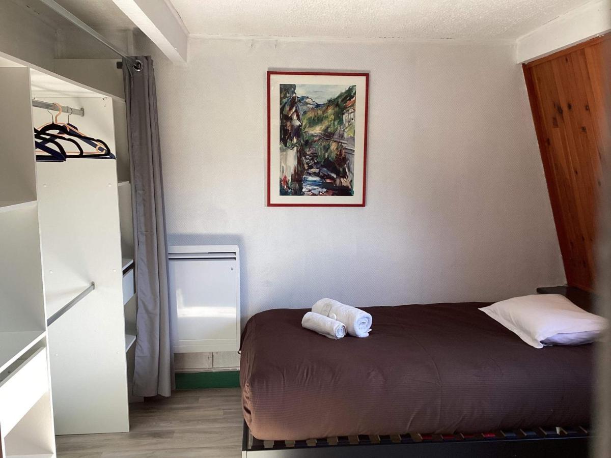 Chooz Auberge De La Voute מראה חיצוני תמונה
